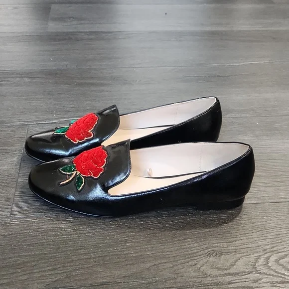 Zara Black with Rose Applique Flats size 8 - Picture 3 of 6
